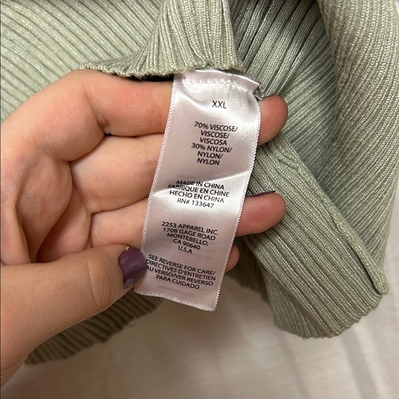 Celebrity Pink Ribbed Sweater - Picture 3 of 4